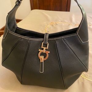 Lady’s handbag